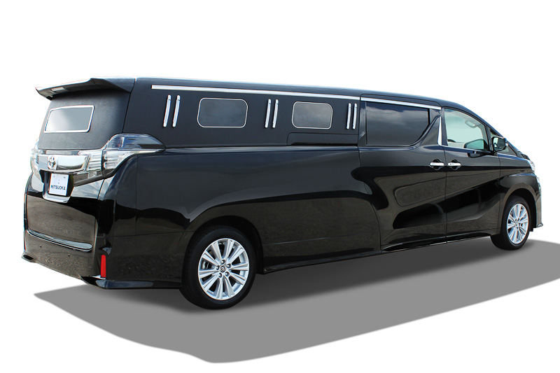 ヴェルファイアグランドリムジン 2.5Z。ボディサイズは6335×1850×1930mm（全長×全幅×全高）