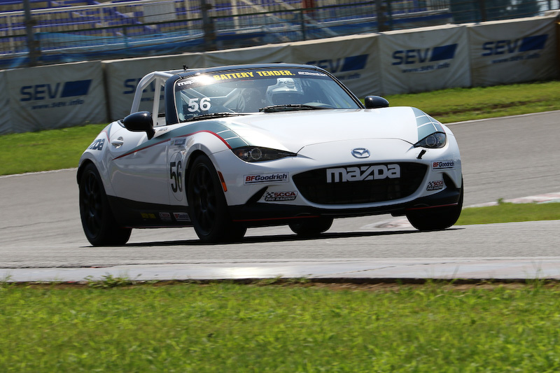 世界統一仕様のレース車両、世界統一のルールで開催される「GLOBAL MX-5 CUP」は、今年からアメリカで先行スタートしており、2017年シーズンから日本国内でも5戦のレース開催を予定している