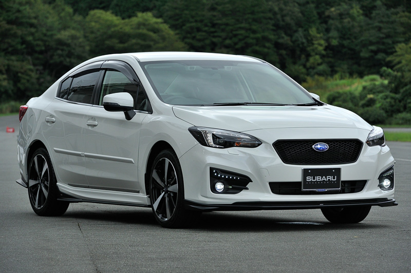 インプレッサ G4の純正アクセサリー装着車