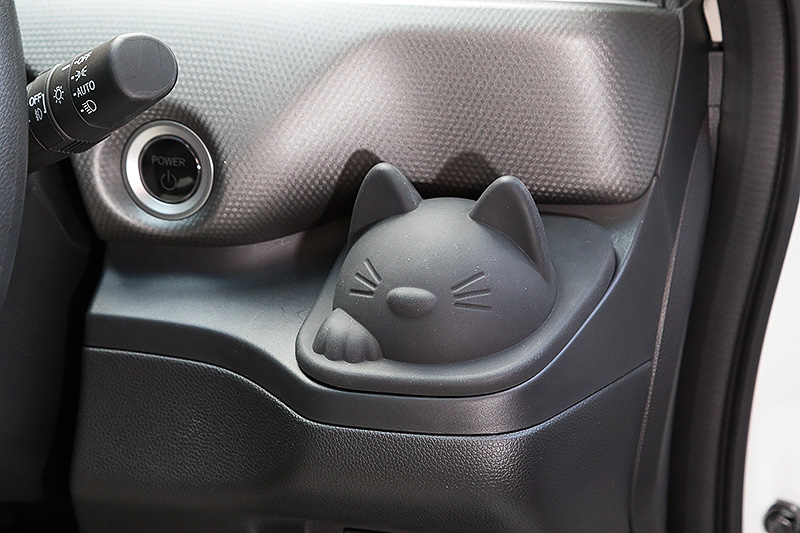 アウトドアをイメージした純正オプション装着車