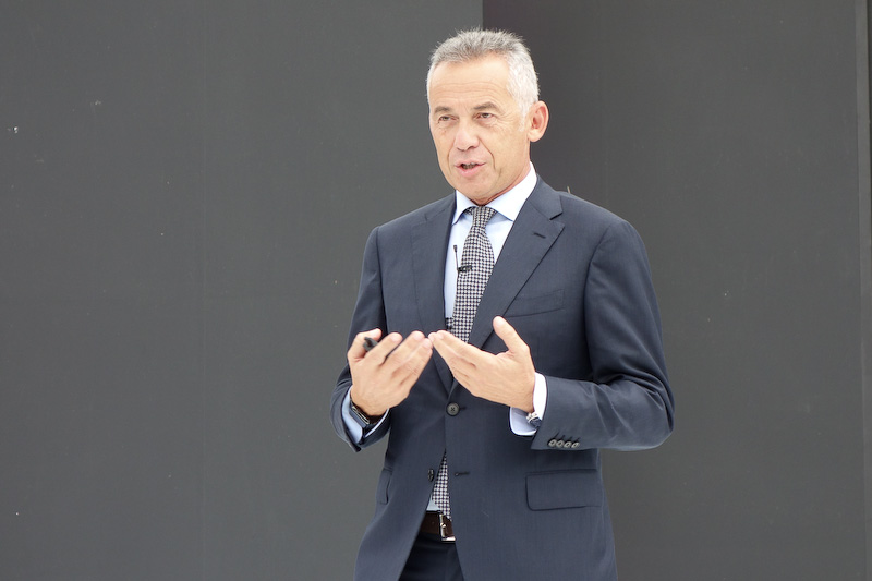 アウトモビリ・ランボルギーニ 研究・開発部門 取締役のマウリツィオ・レッジャーニ氏