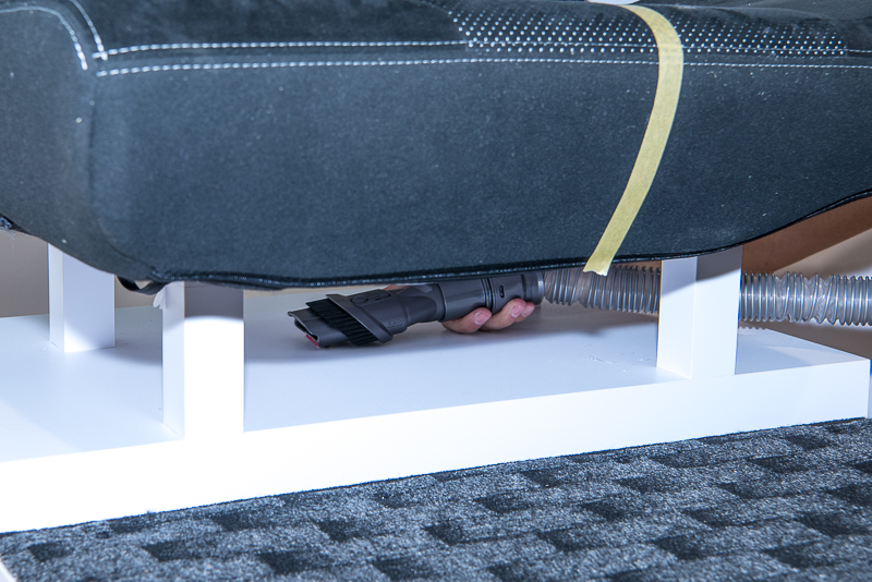 「延長ホース」は1.2mまで伸ばすことができ、シートの下などを掃除しやすくなる