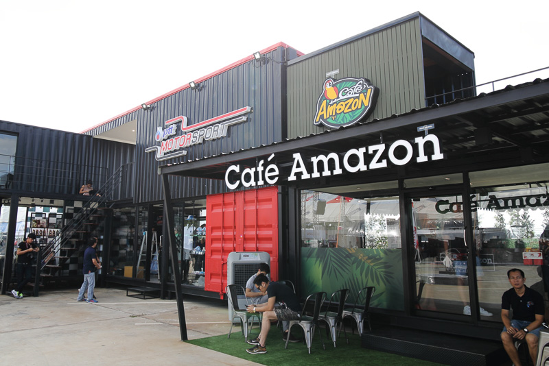 タイではよく見かける「Cafe Amazon」もサーキット内に出店