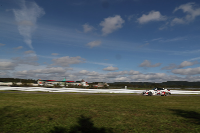 今年の十勝ラウンドは10月1日～2日の2日間で第5戦と第7戦を開催するという変則的な2連戦で、10月1日に行なわれた今回のレースはキャンセルになったオートポリスの代替戦となる