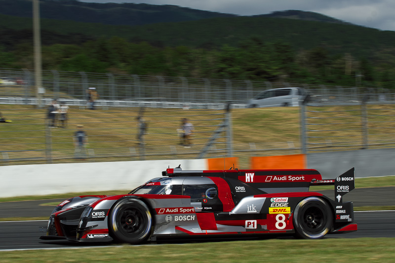 8号車 アウディ R18（ルーカス・ディグラッシ/ロイク・デュバル/オリバー・ジャービス組）