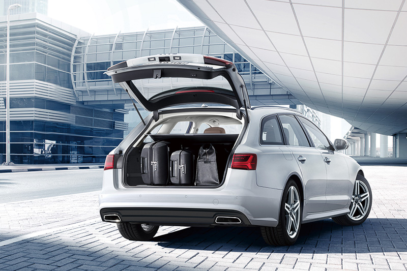 A6 アバントのラゲッジスペース容量は、通常は565Lで最大1680Lまで拡大可能