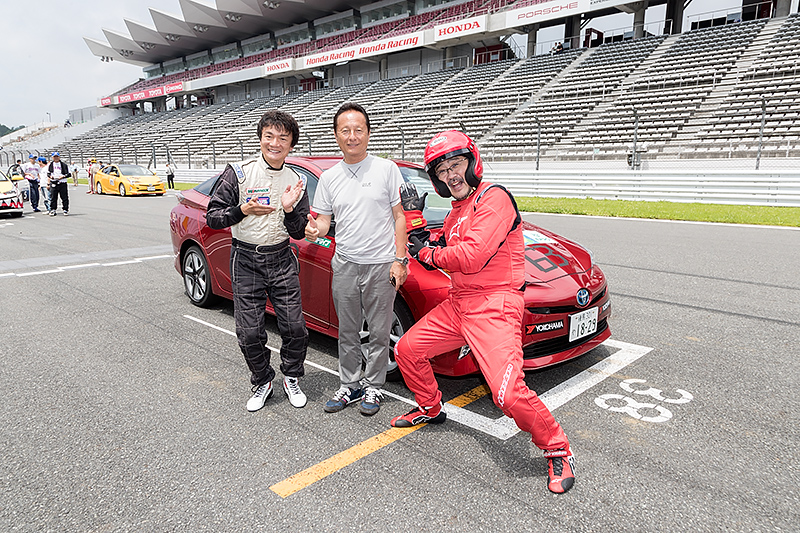 スタート前、なんとトムスチームの監督、関谷正徳さんが各チームを激励してくれた！