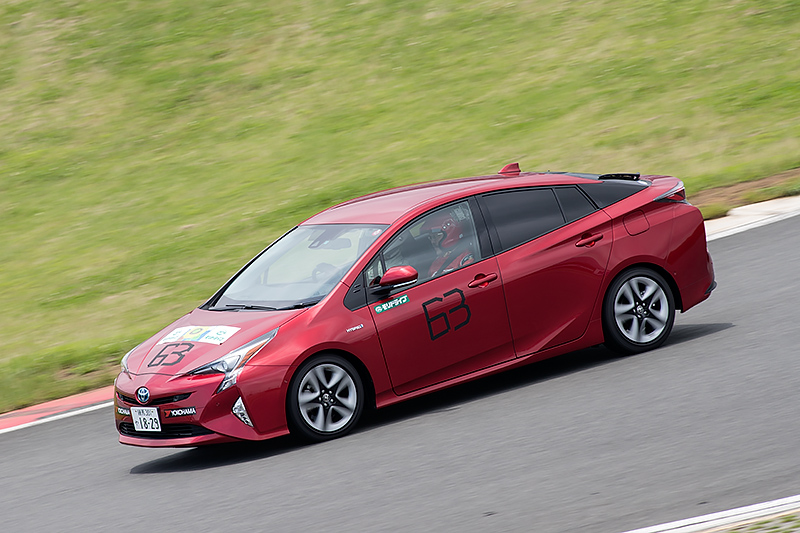 激走、岡本さん！　普通のおっさんは助手席でストップウォッチを睨んでいる