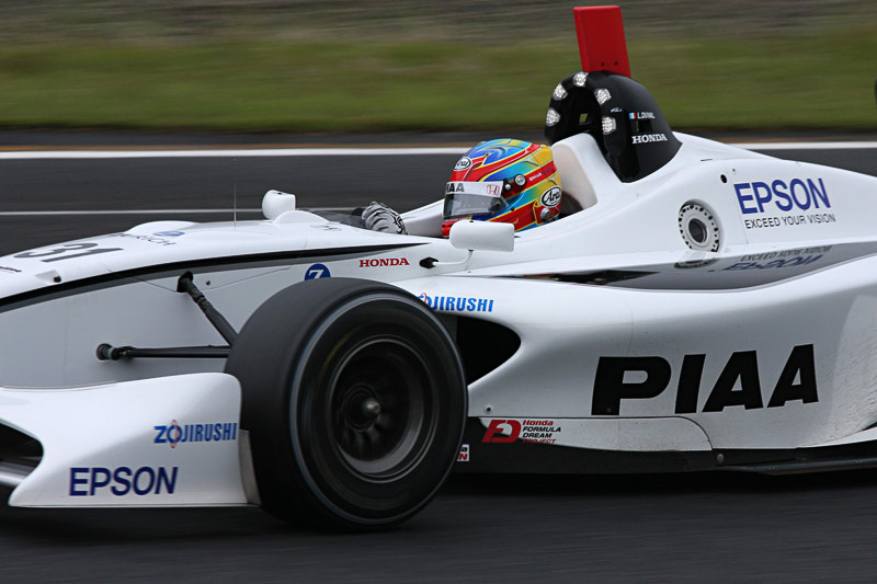 2009年はロイック・デュバルがフォーミュラ・ニッポンのチャンピオンを獲得