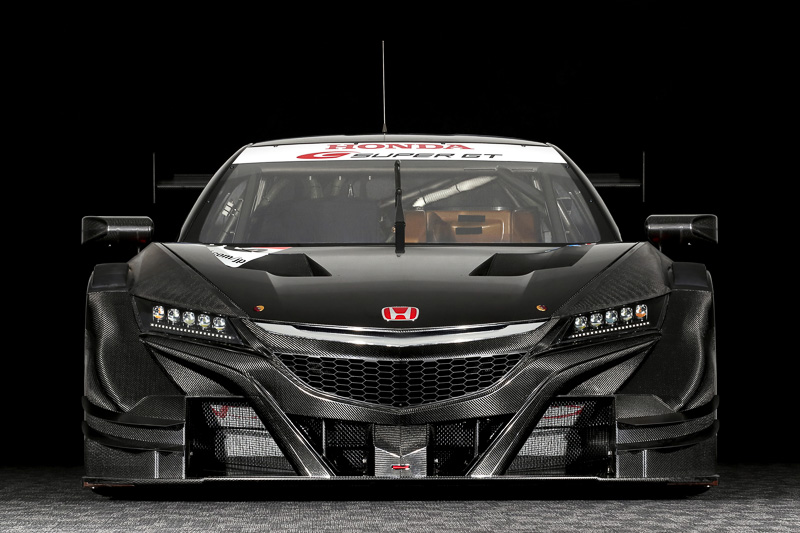 これまでの「NSX CONCEPT-GT」から「NSX-GT」に名称も変更された