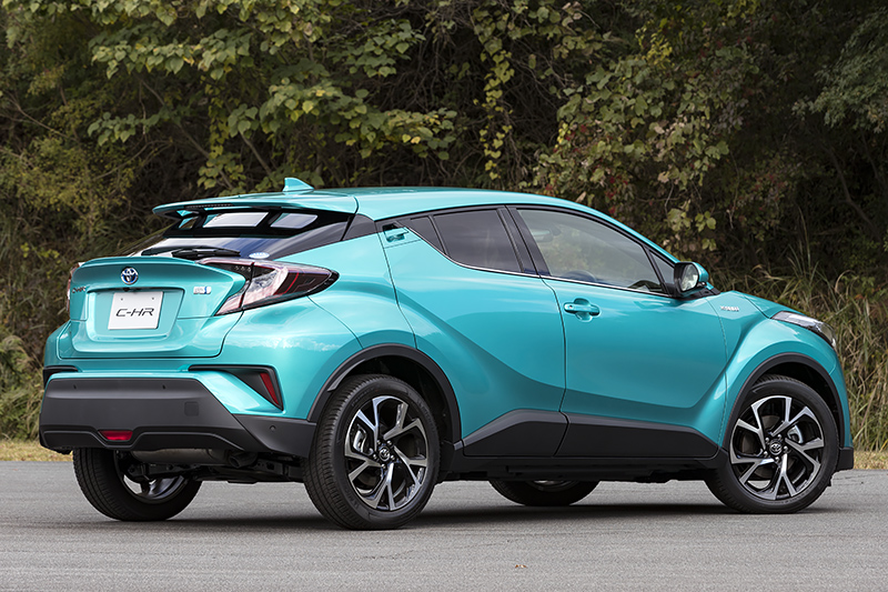 撮影車両のボディカラーは新規開発のラディアントグリーンメタリック。グレードはG