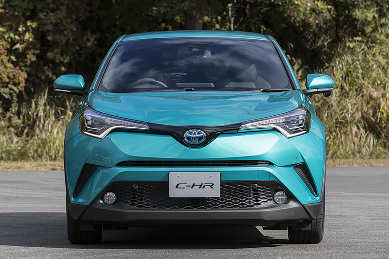 撮影車両のボディカラーは新規開発のラディアントグリーンメタリック。グレードはG