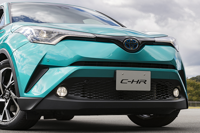 フロントフォグとリアフォグも用意。ただし、現状ではオプションなのかグレード別装備なのかは不明