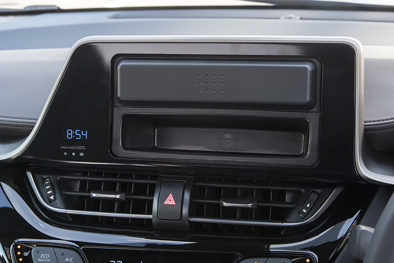 ナビ、オーディオはオプション設定と見られる