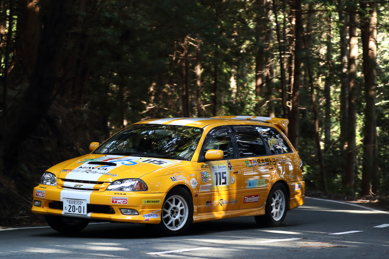 唯一のステーションワゴン、カルディナは8位