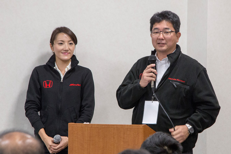 株式会社ホンダアクセス 広報の石井裕氏。よくできたベース車に対して、面白みを追加したステップワゴン Modulo Xをぜひ楽しんでほしいという挨拶があった