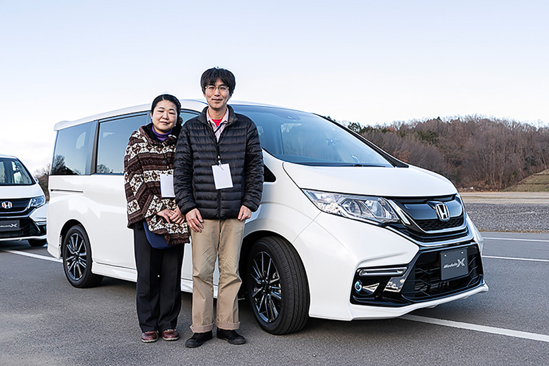 スバル フォレスターに乗る萩原さんご夫婦