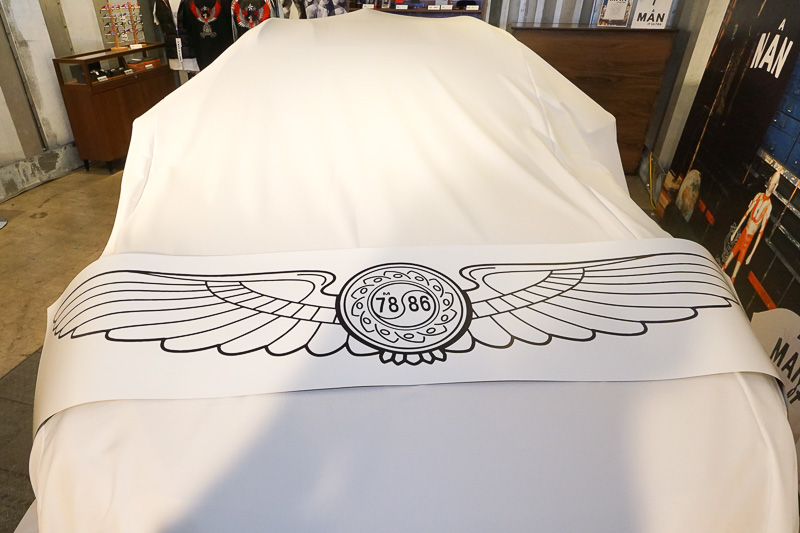 ベールにはTOYOTA 86×A MAN of ULTRAプロジェクトのマーキング