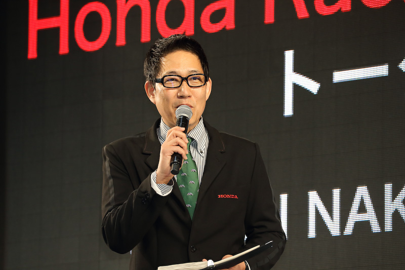 トークショーの司会はいずれもSUPER GT公式アナウンサーのピエール北川氏が務めた