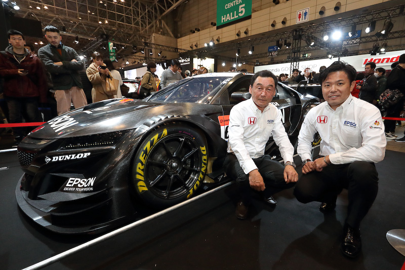 レースにおいてタイヤの重要度はよく語られるが、ホイールについての発言は少ない。そこで松浦選手にホイールの重要度について質問。松浦選手によると、ホイールの性能はタイヤの性能を引き出すのにとても重要であるとのこと。ダンロップタイヤ同様、Modulo製ホイールへの信頼度も高かった