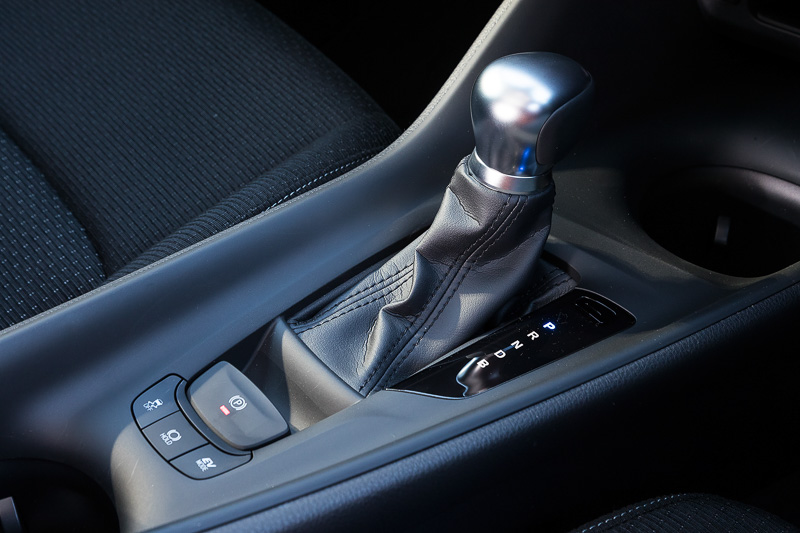 シフトセレクターにはBモードを設定