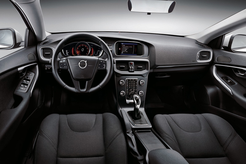 V40 T2 キネティック（海外仕様）