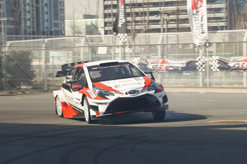 ラトバラ選手が迫力あるドリフト走行を披露