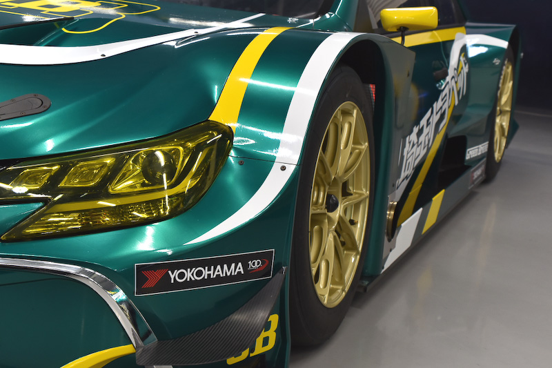 マザーシャシーをベースにしているマークX MC。エンジンはGTAが供給するV型8気筒4.5リッターを搭載。タイヤは横浜ゴムをチョイス