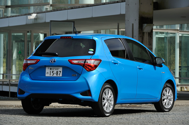 ハイブリッド U（クリアブルークリスタルシャイン）