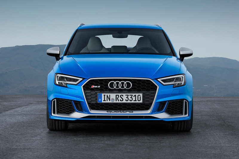 新型「RS 3 スポーツバック」