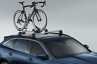 ジャガー、3種類のルーフキャリアから選べる限定車「F-PACE ACTIVE