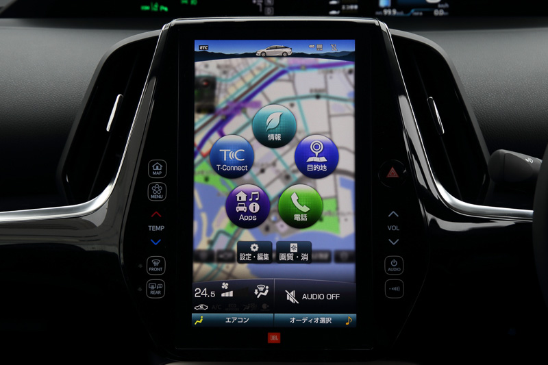 特徴的なセンターコンソールの11.6インチT-Connect SDナビゲーションシステム。物理的なサイズが大きいことで操作ボタンも大きく表示できるほか、アニメーション表示でエンジンやモーター、エアコンなどの作動状態を分かりやすく表現する