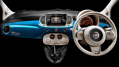 フィアット、「500」に限定車専用色「エピックブルー」採用の「500