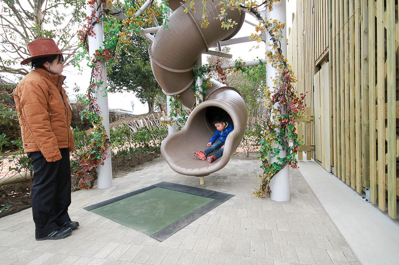 最後はスライダーで1階まで。けっこう目がまわります