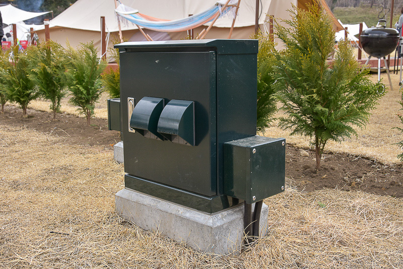 バーベキューグリルやテーブル、ハンモック、電源も用意