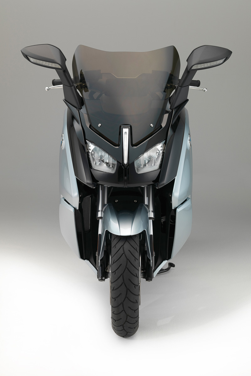 ボディサイズは2190×947×1255mm（全長×全幅×全高）で空車時のシート高じゃ765mm（コンフォートシートは785mm）