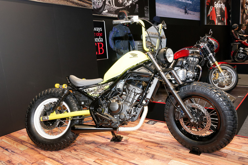 ハンドルをカスタマイズした、参考出品車のRebel 250