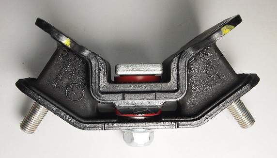 6速MTの純正マウントブッシュに組み込み、シフトフィーリングを大幅に向上させる