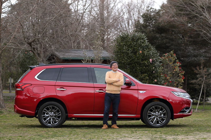 Sエディションの走りを堪能した後は、プチキャンプを楽しんだ。アウトランダーPHEVの搭載能力は高く、さまざまな電化製品を積んでキャンプ場に到着