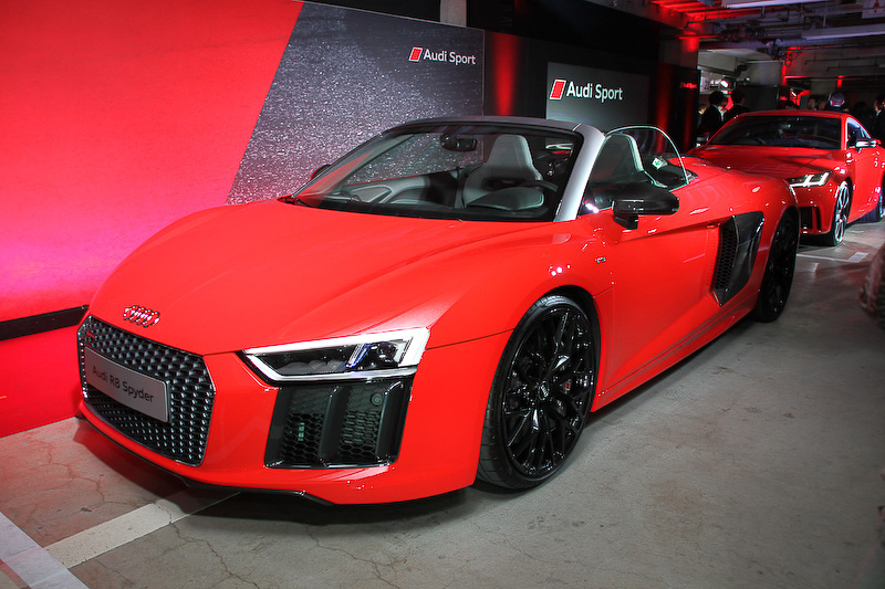 新型R8 スパイダー