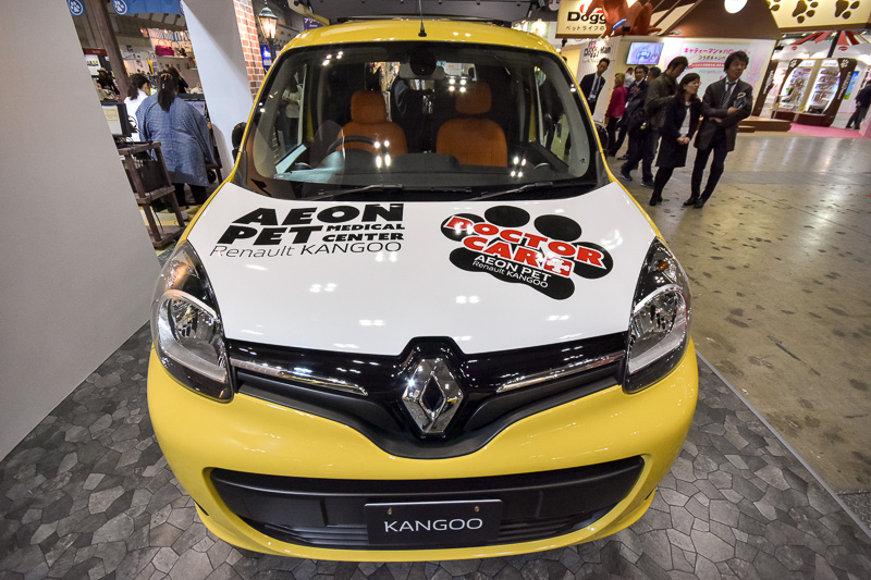 カングー ドクターカーは、もうすぐ2台目が完成するという