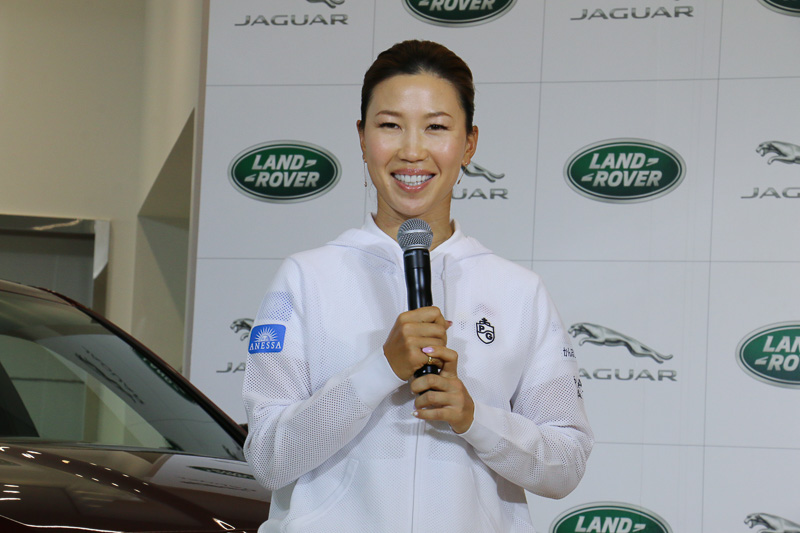 F-PACEは大きいクルマなのに運転しやすいと語った上田選手