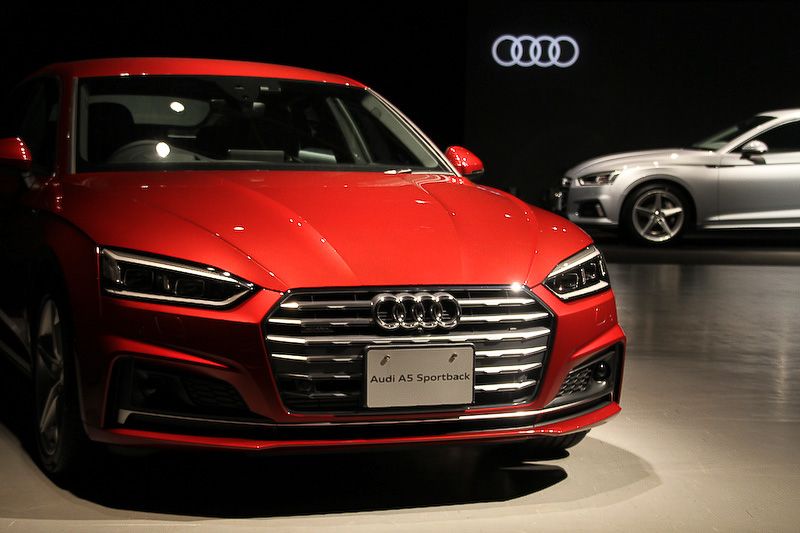 シングルフレームグリルも新しいデザインに