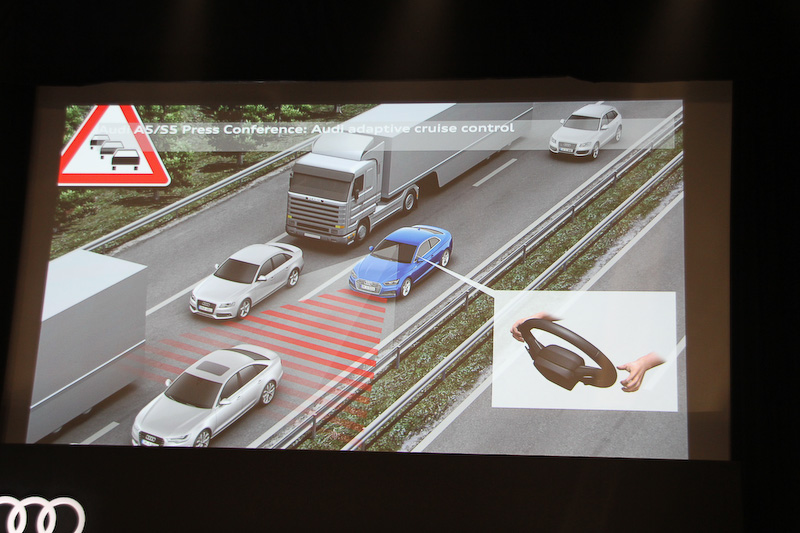 車間距離を一定に保ち、ブレーキ＆アシストを自動でコントロールしてアシストする「ACC（アダプティブクルーズコントロール）」。約0～250km/hの範囲で作動