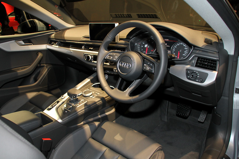 こちらもクワトロモデルなので高性能版の2.0リッターTFSIエンジンを搭載する