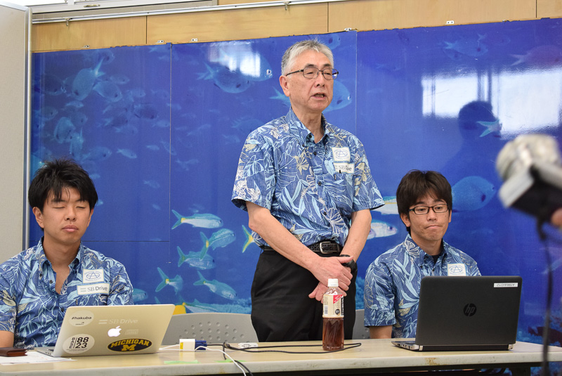 先進モビリティ株式会社 代表取締役社長 青木啓二氏（中央）