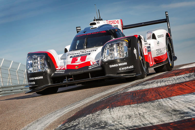 カーボンファイバー素材のモノコックをキャリーオーバーしつつ、60～70％のコンポーネントを新開発