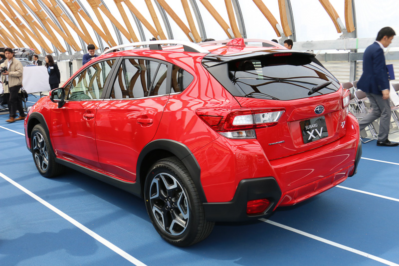 2.0i-S EyeSight（ピュアレッド）