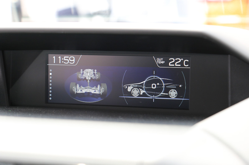 センターコンソール上部に設置される「マルチインフォメーションディスプレイ」の表示内容