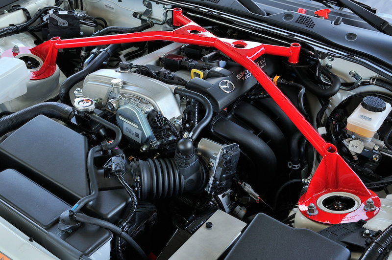 直列4気筒DOHC 2.0リッターエンジンは最高出力155HP（157PS）/6000rpm、最大トルク148lb-ft（201Nm）/4600rpmを発生